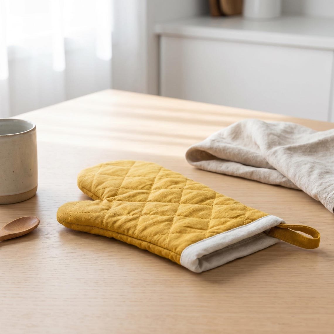 Linen Quilted Oven Mitt